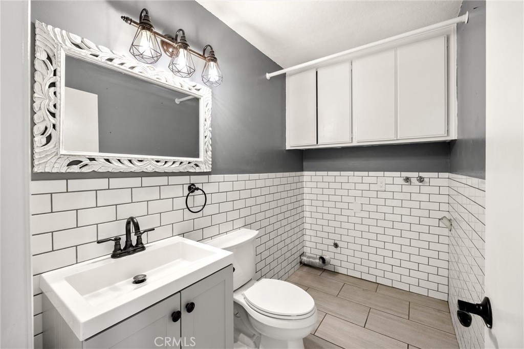307 Aqueduct Court Property Photo 7