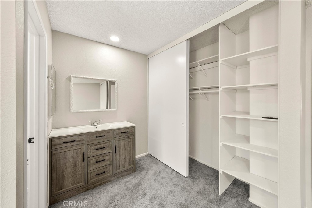 307 Aqueduct Court Property Photo 16