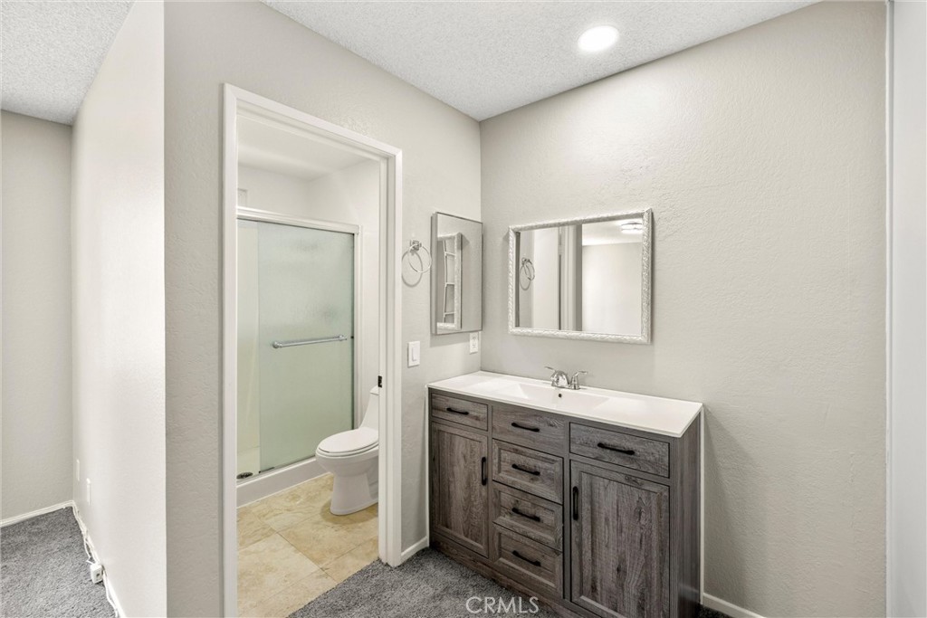 307 Aqueduct Court Property Photo 17