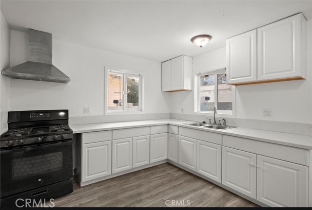 1311 Exposition Property Photo 9