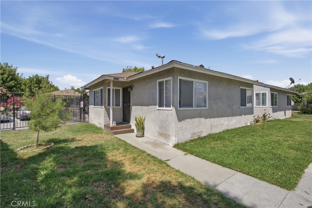23500 Maribel Property Photo 2