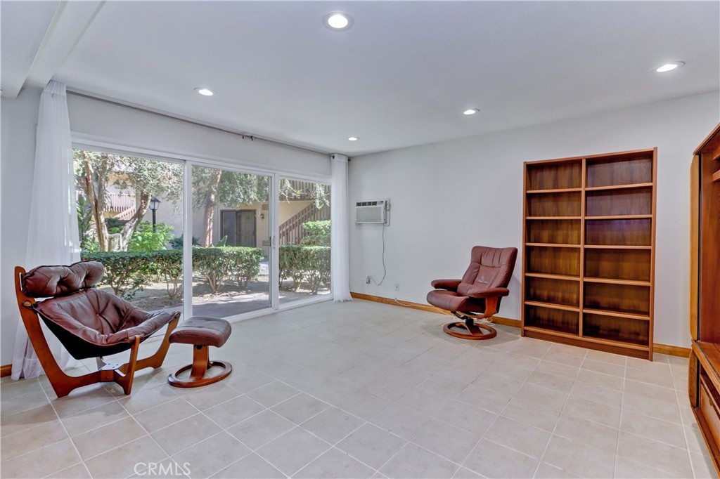 3050 S Bristol 4d Property Photo 5