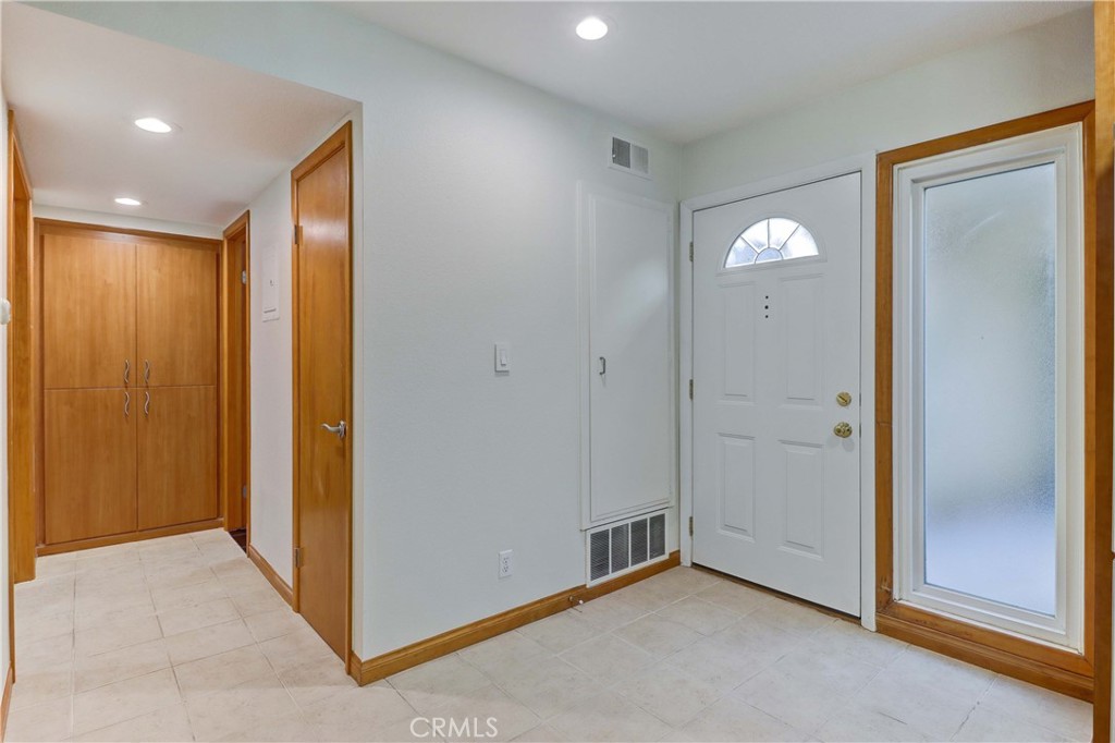 3050 S Bristol 4d Property Photo 10
