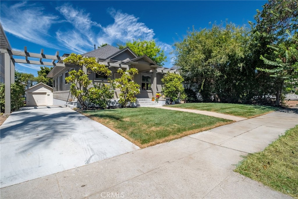 6307 Friends Property Photo 4