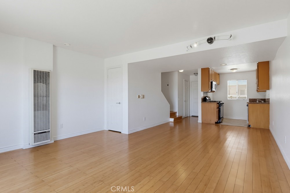1355 Loma Avenue 311 Property Photo 24