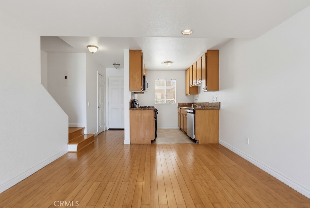 1355 Loma Avenue 311 Property Photo 27