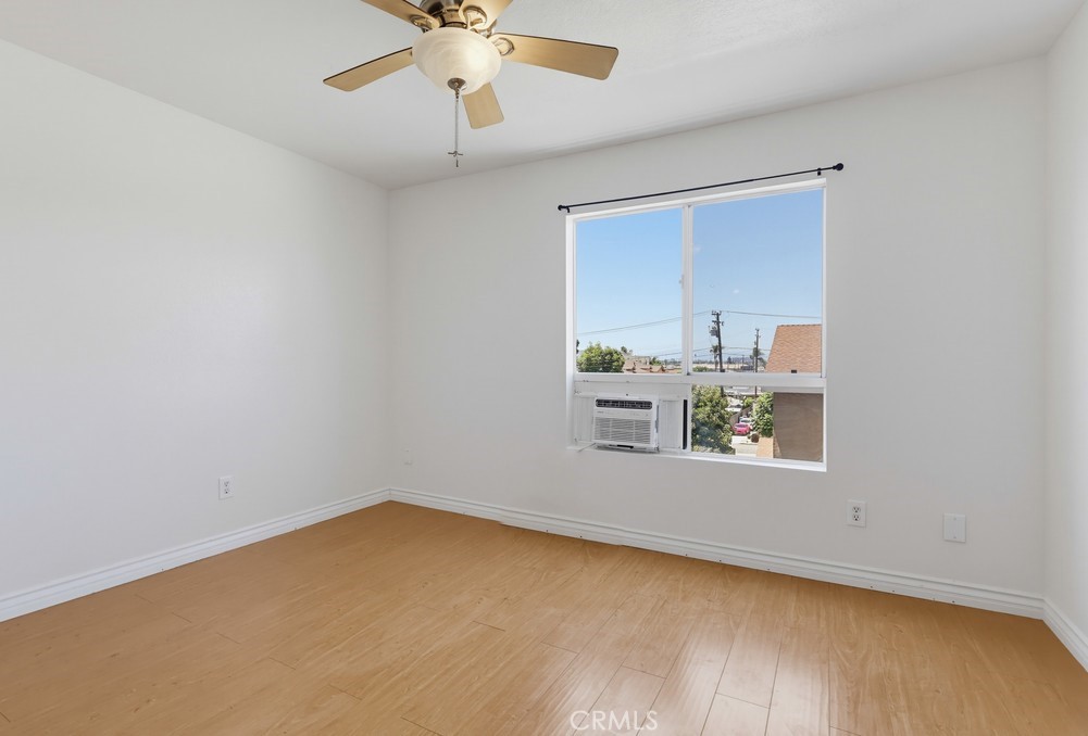 1355 Loma Avenue 311 Property Photo 46