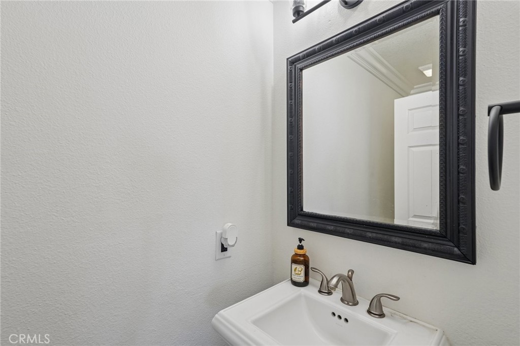 3944 Bennett Avenue Property Photo 15