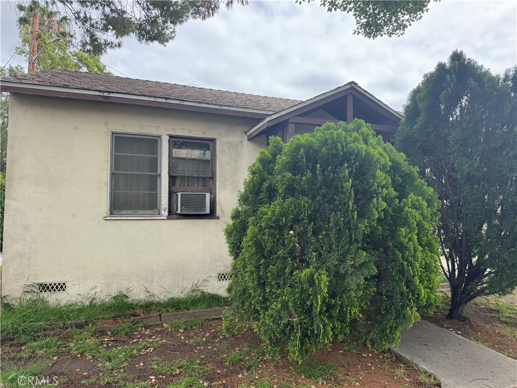 364 W Providencia Ave Property Photo 2