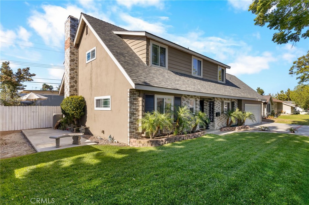 1745 W Bowling Property Photo 3