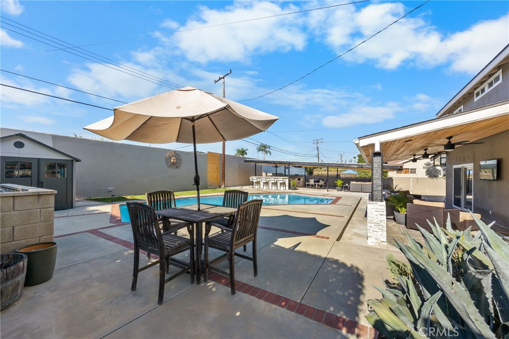 1745 W Bowling Property Photo 46