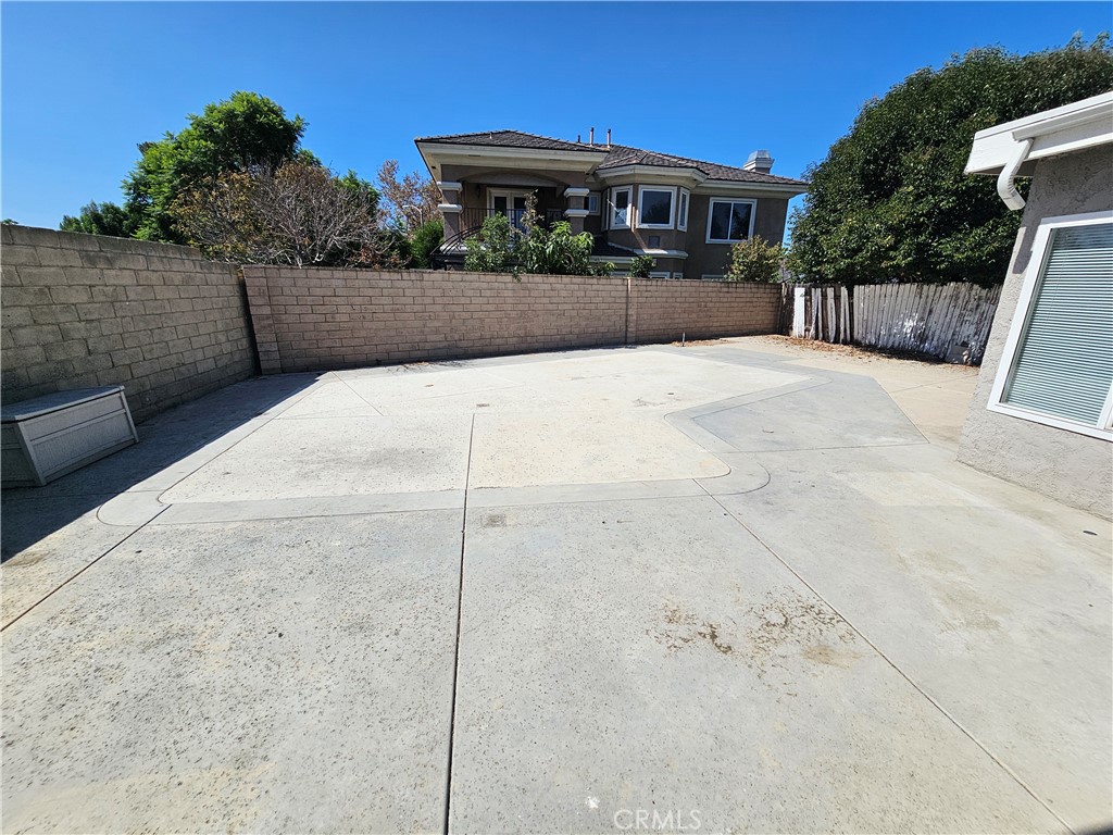 4552 Cheviot Property Photo 10