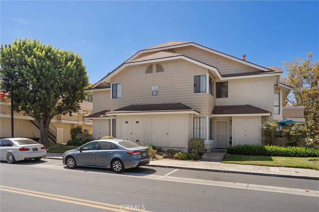 7730 Briarglen Loop L Property Photo 4