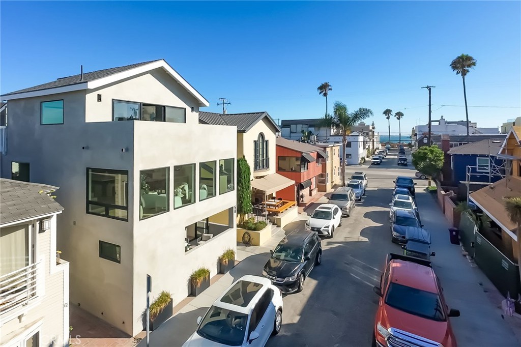 58 66th Property Photo 4