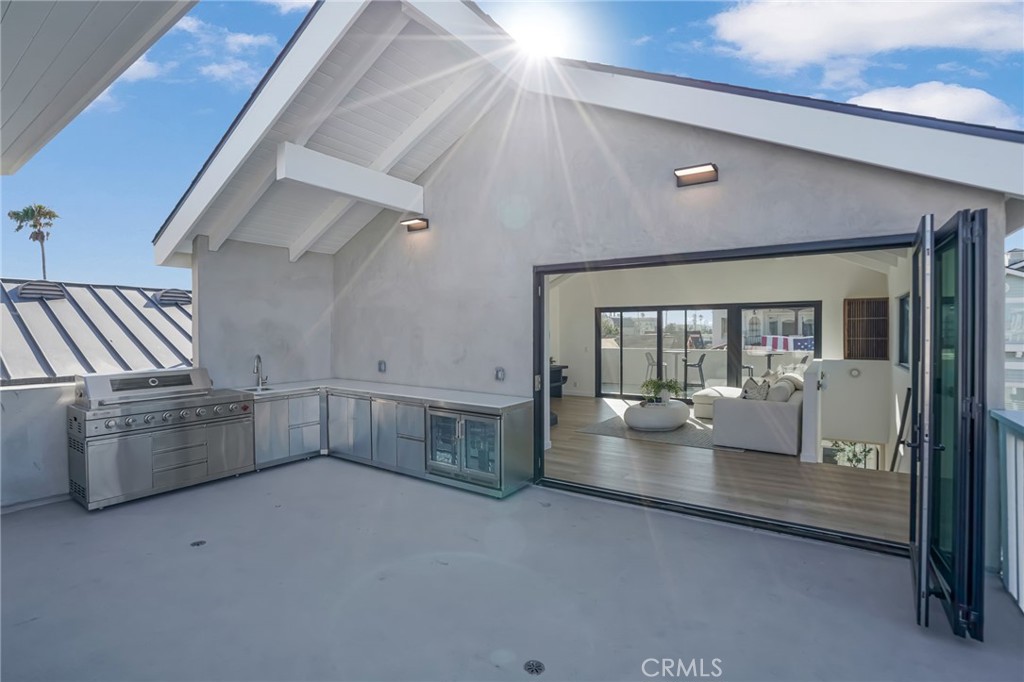 58 66th Property Photo 7