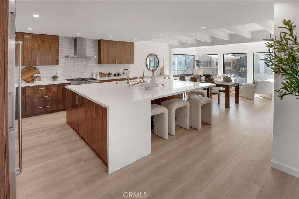 58 66th Property Photo 11