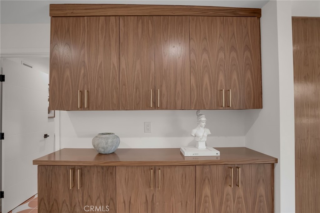 58 66th Property Photo 31