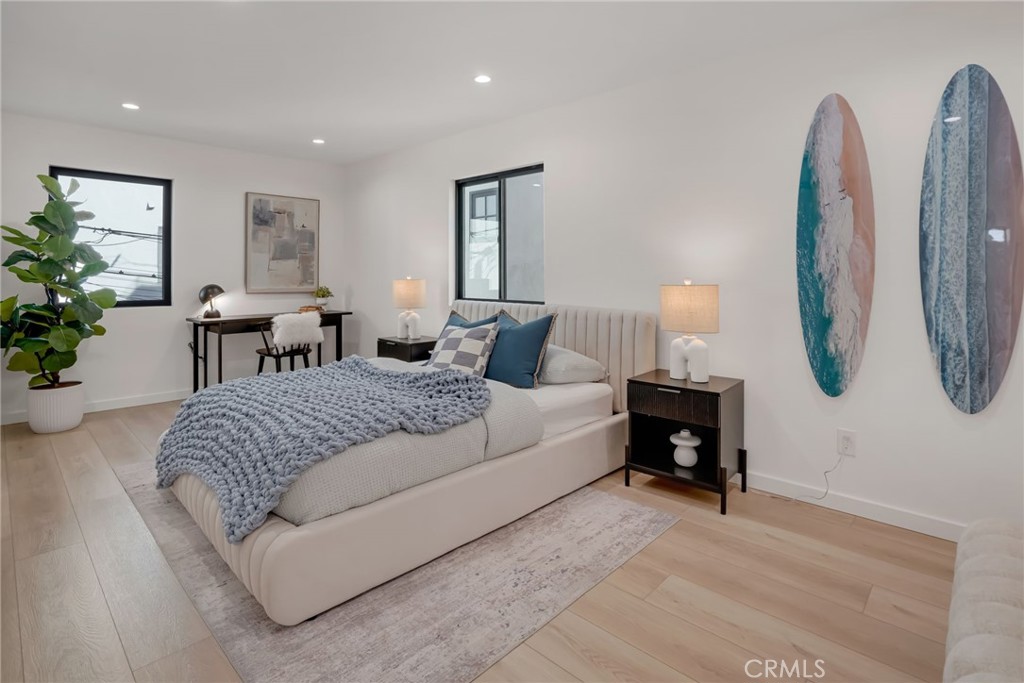58 66th Property Photo 37