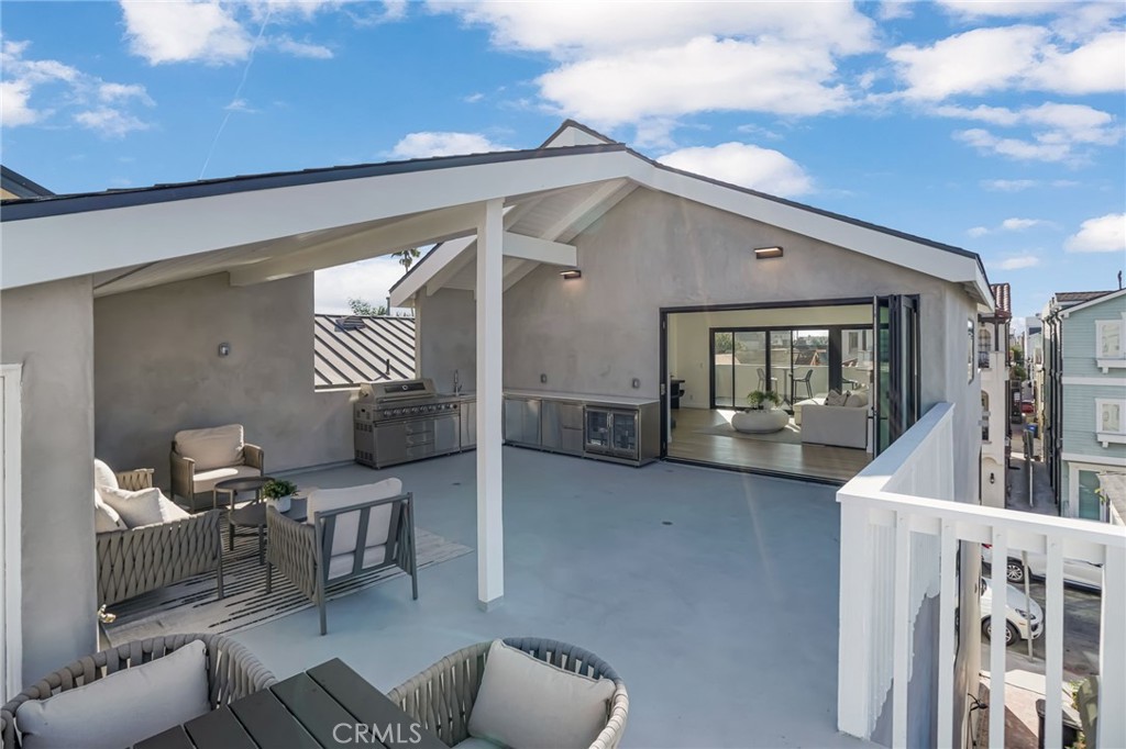 58 66th Property Photo 47