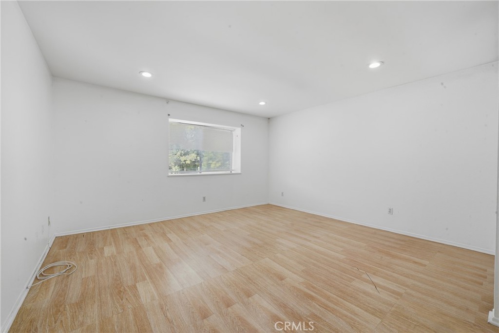 2915 E 60th Pl A Property Photo 22