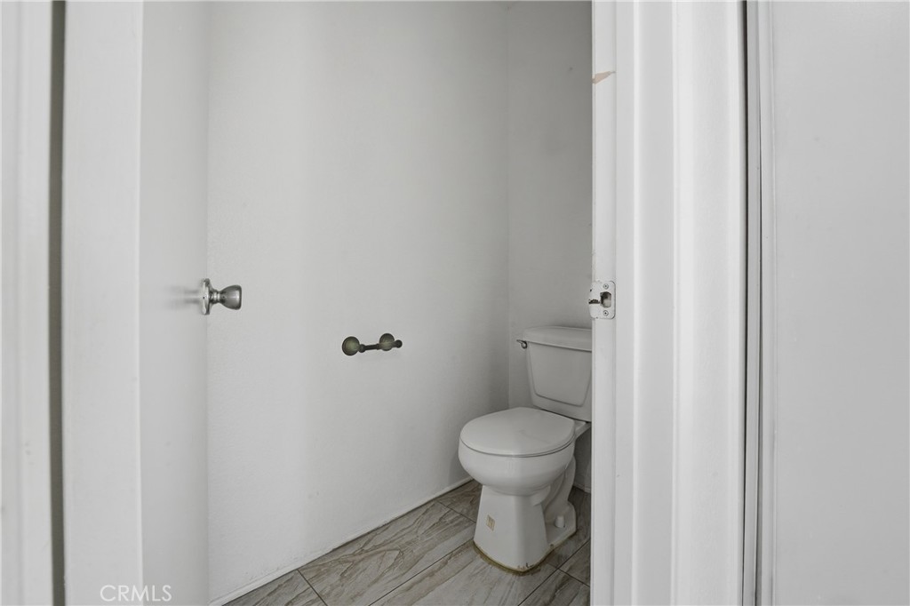 2915 E 60th Pl A Property Photo 29