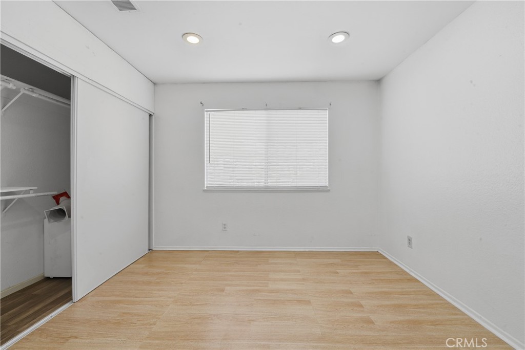 2915 E 60th Pl A Property Photo 37
