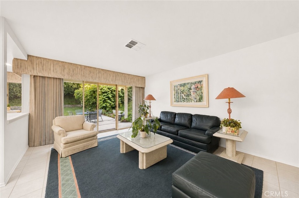 535 Papyrus Property Photo 13