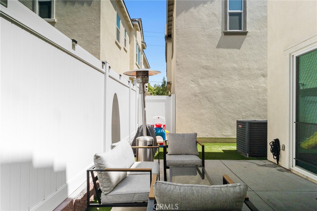 16411 Globetrotter Property Photo 10