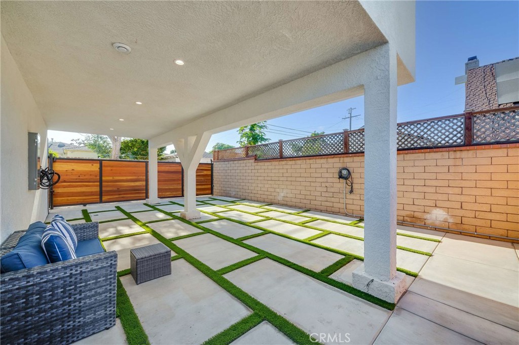 3511 Rose Property Photo 24