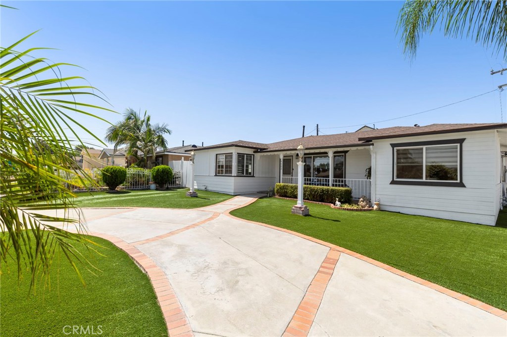 14502 Broadway Property Photo 6