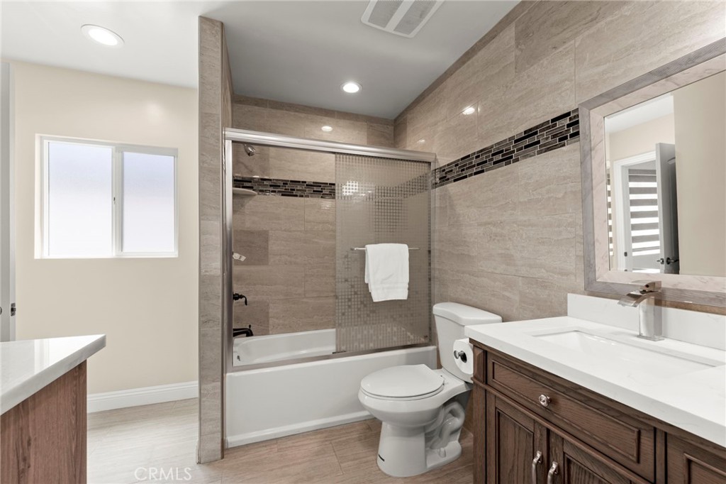 14502 Broadway Property Photo 20