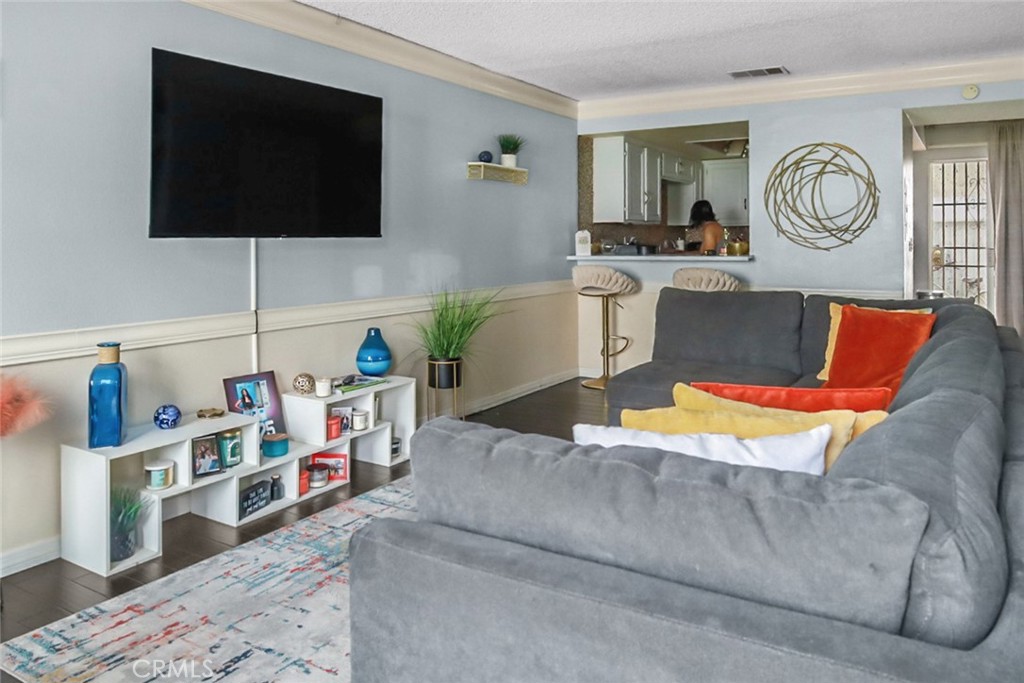 810 W Compton 16 Property Photo 1