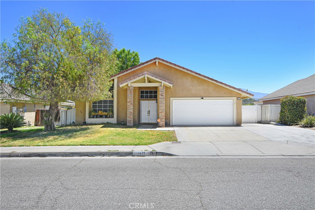 1639 Apapas Property Photo 1