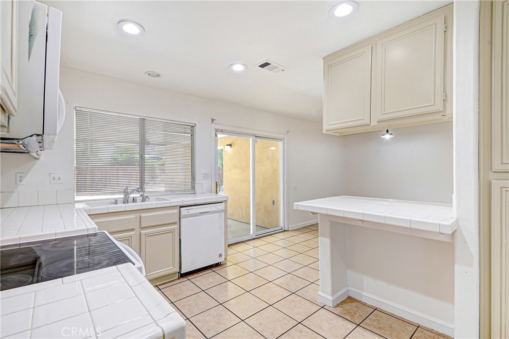 1639 Apapas Property Photo 10