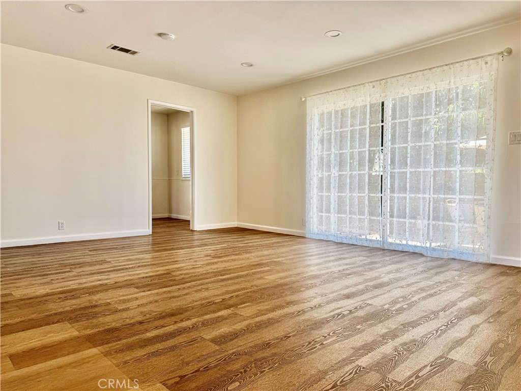 1906 W Kenoak Drive Property Photo 5