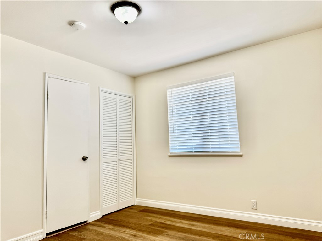 1906 W Kenoak Drive Property Photo 18