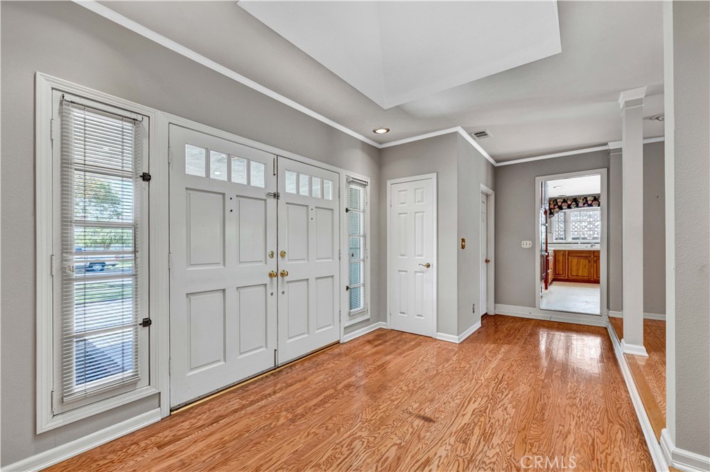 1329 W Park Lane Property Photo 18
