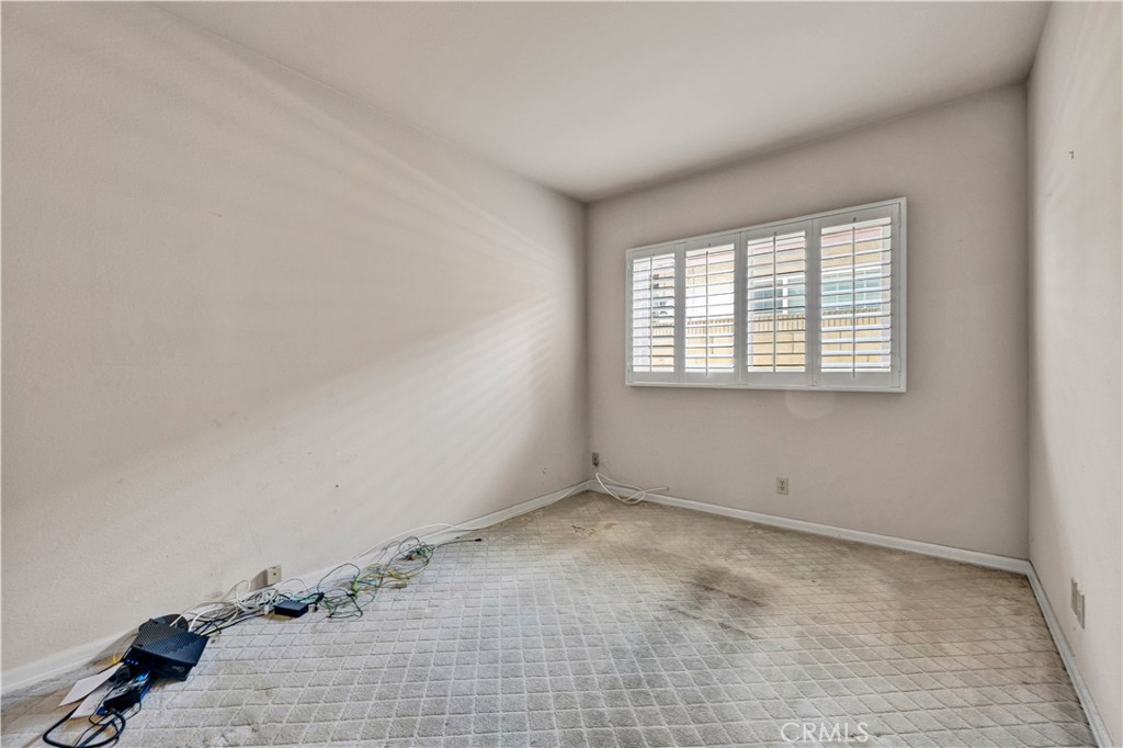 1329 W Park Lane Property Photo 30