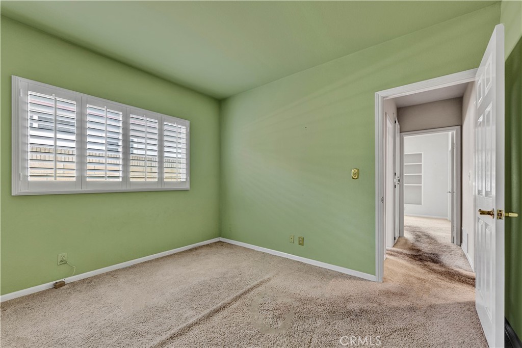 1329 W Park Lane Property Photo 31