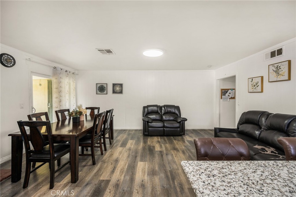 15613 S Visalia Property Photo 16