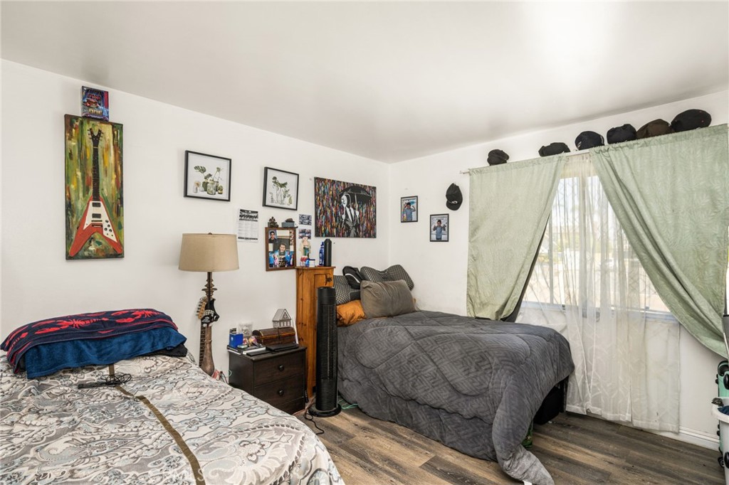 15613 S Visalia Property Photo 23
