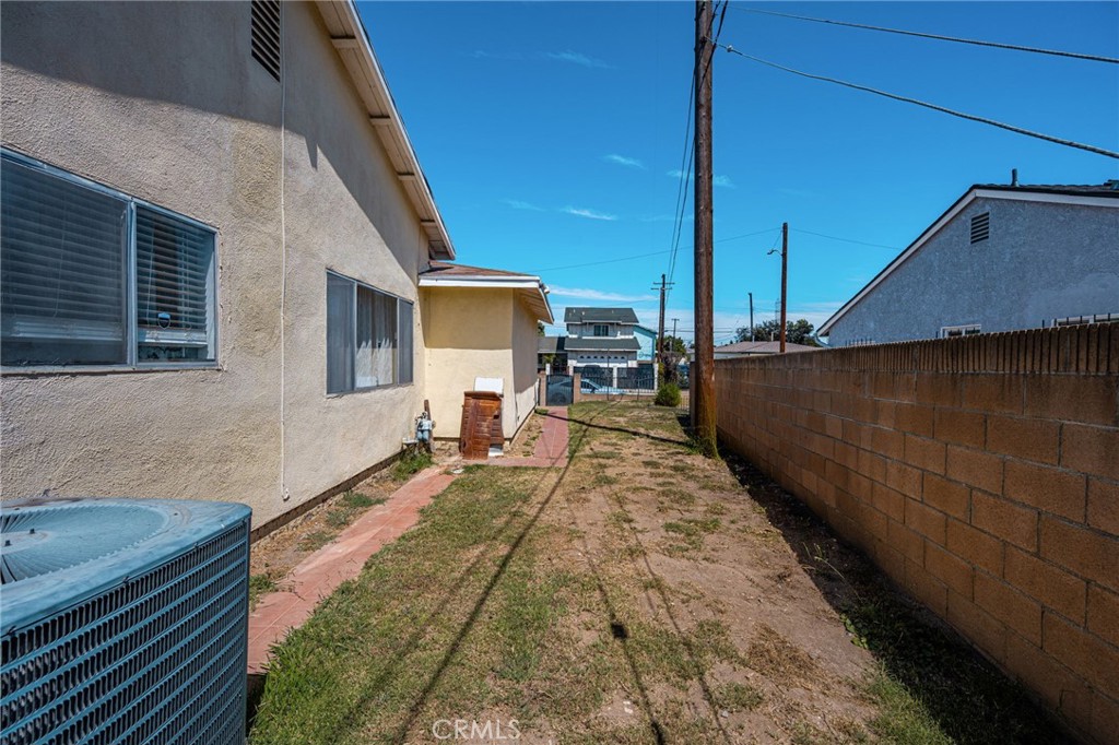 15613 S Visalia Property Photo 29