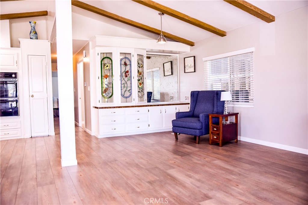10681 Oak 64 Property Photo 4