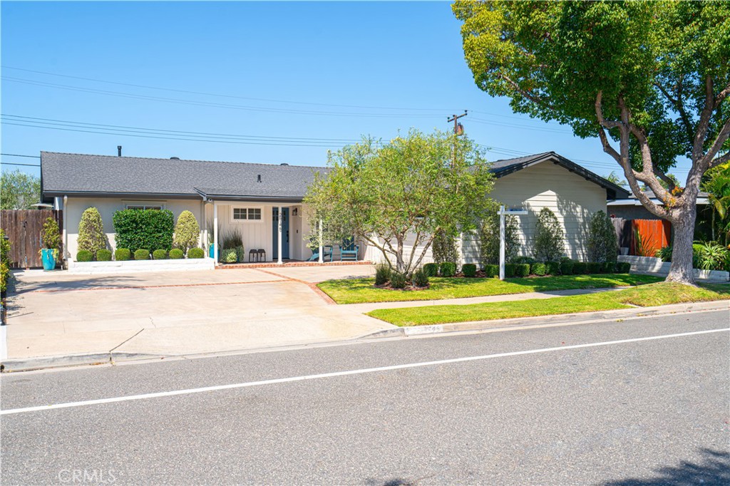 2745 Drake Property Photo 3