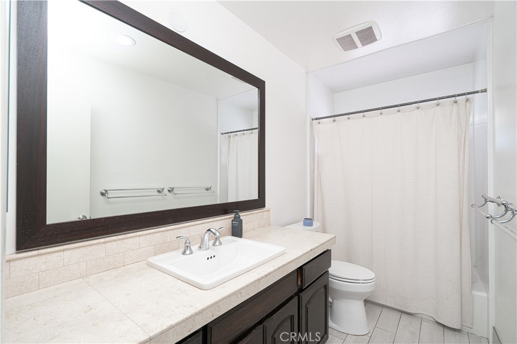 2745 Drake Property Photo 30