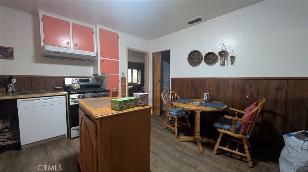 13706 S Berendo Property Photo 21