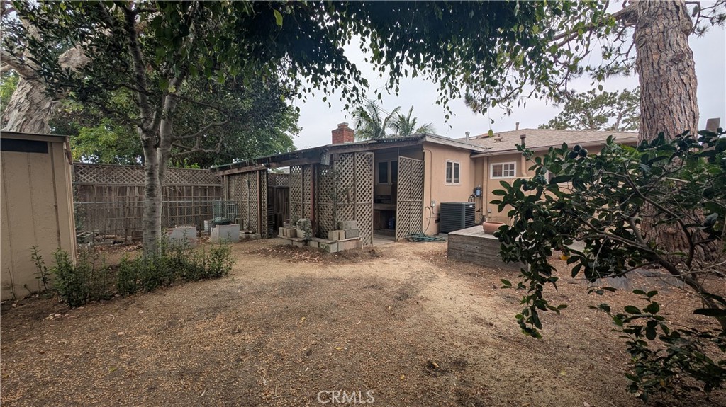 13706 S Berendo Property Photo 29