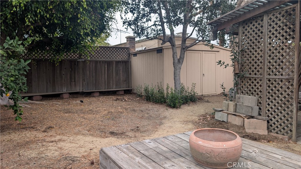 13706 S Berendo Property Photo 33