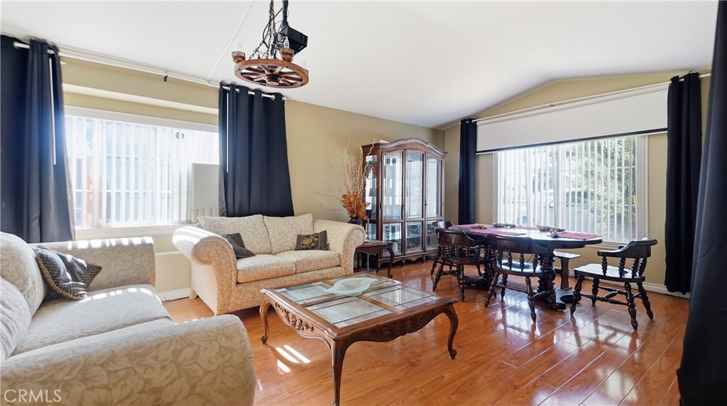 14405 Cedar Property Photo 4