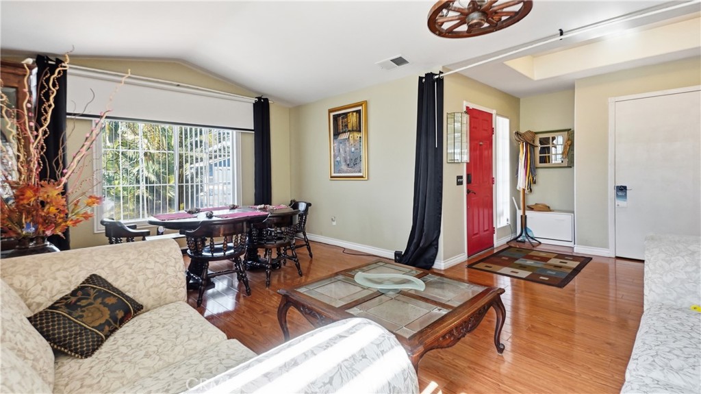 14405 Cedar Property Photo 5